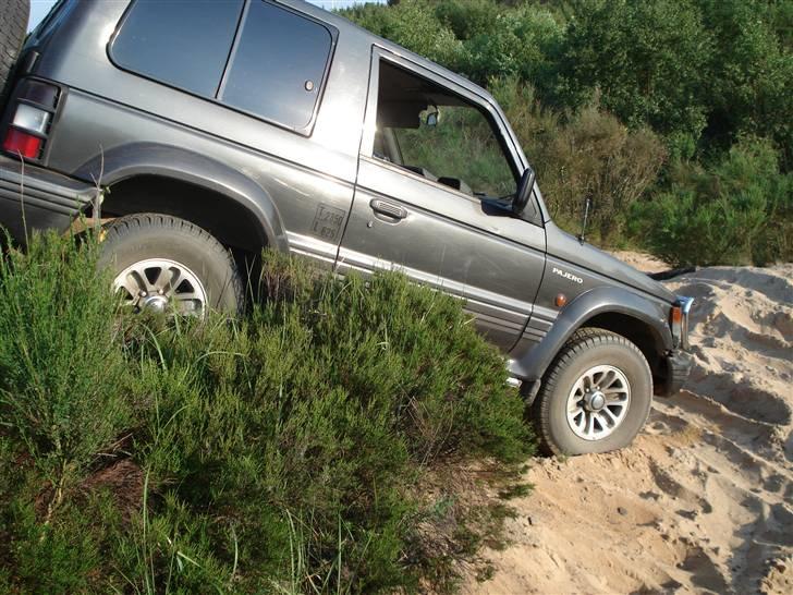 Mitsubishi pajero solgt billede 3