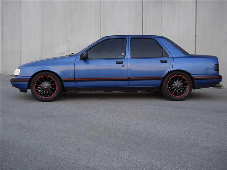 Ford sierra 2,0i CLX (byttet) - de fælge passer da godt til den......... d 16/9 billede 15