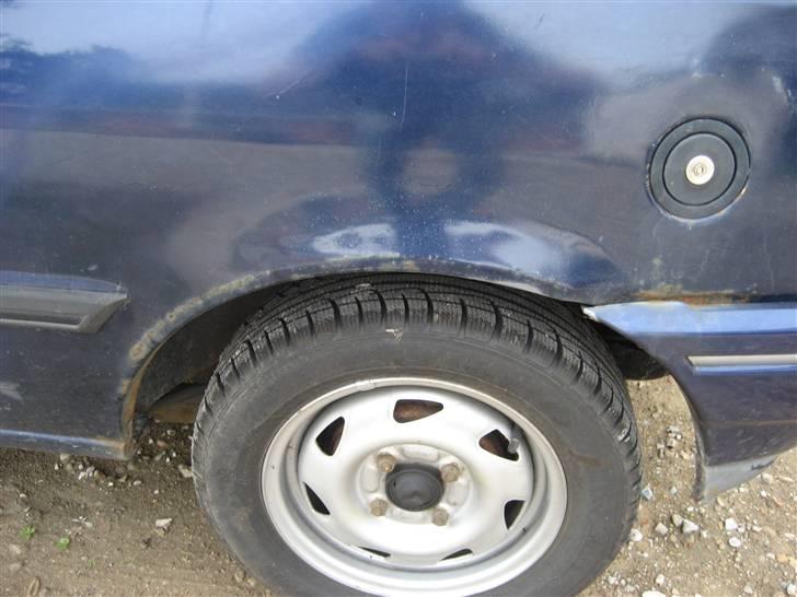 Ford Fiesta SOLGT billede 14