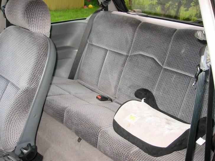 Ford Fiesta XR2i  "Solgt" - Tjah der skal jo være plads til ungerne :-) billede 8