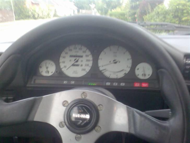 BMW 320 I SOLGT billede 4