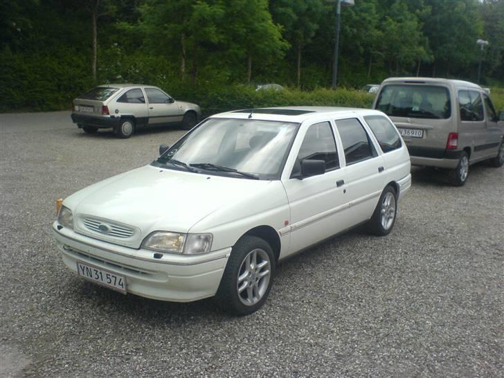 Ford Escort (solgt) billede 2