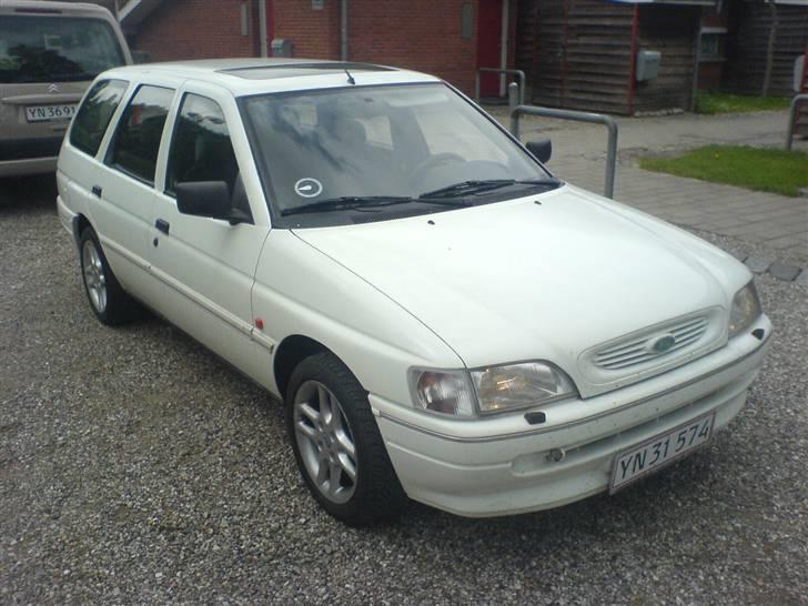 Ford Escort (solgt) billede 3