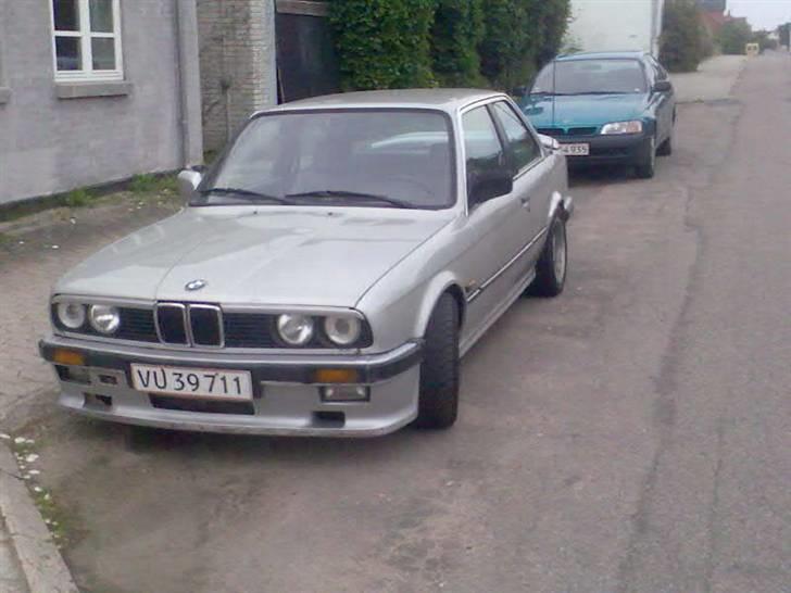 BMW 320 I SOLGT billede 10