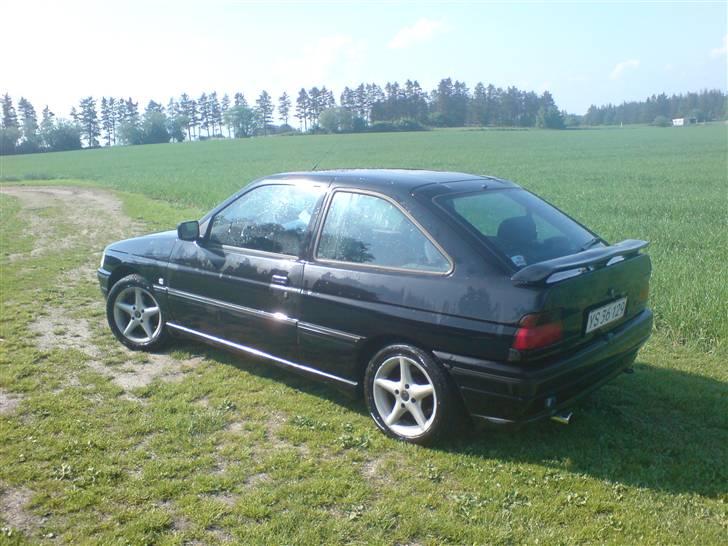 Ford escort xr3i 1,8 solgt :( - kommer flere billedet idag billede 2