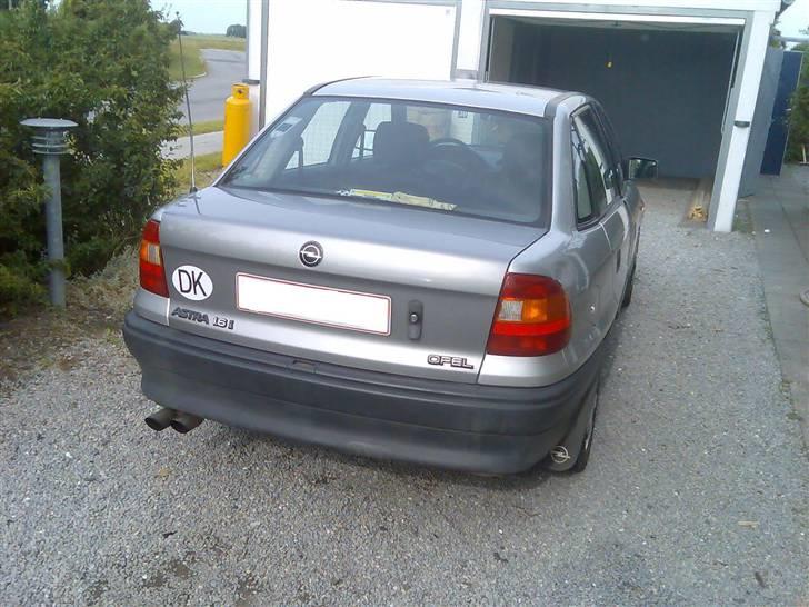 Opel Astra F Sedan billede 4