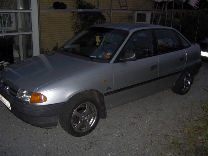 Opel Astra F Sedan billede 6