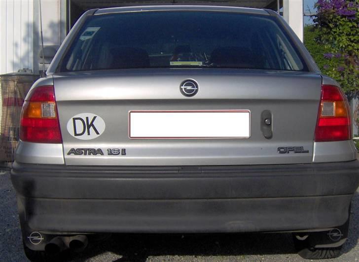 Opel Astra F Sedan billede 7