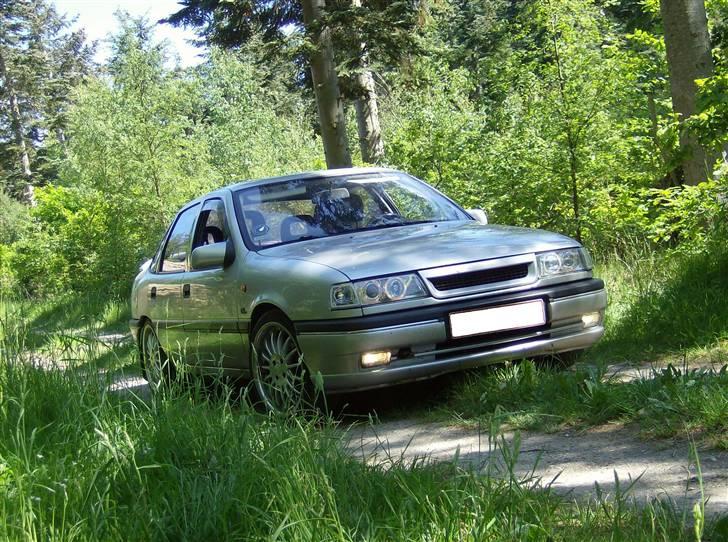 Opel Vectra 2,0i GL (STJÅLET) billede 2