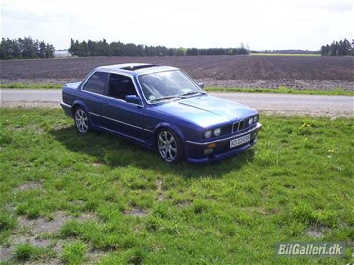 BMW 320i E30 *Solgt* billede 11