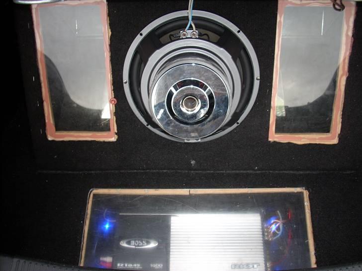 Mazda 323F BA SOLGT! - Mangler Chrom Lister .. billede 5