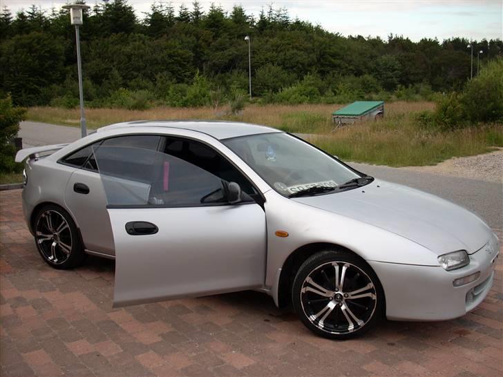 Mazda 323F BA SOLGT! billede 14