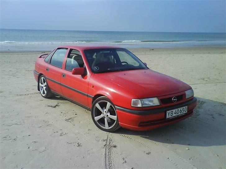 Opel Vectra *SOLGT* :'( - Velkommen til min og Dirty Boy´s profil.      Taget 19/8-2007 *NYT* billede 1