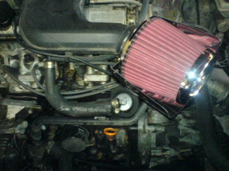 Volvo 460 DL "DØD" - Motorrum/ Luftfilteret billede 2