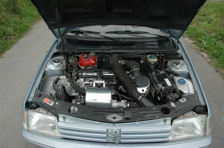 Peugeot 205 1,9 Gti 16v - Lettere shinet motorrum billede 8