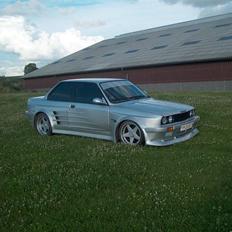 BMW e 30 320i (solgt)