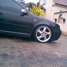 VW Golf 4 LowRider - Solgt