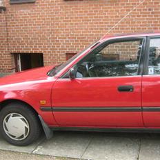Toyota Carina 2 Total skadet