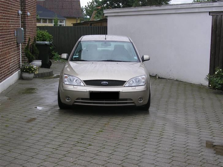 Ford mondeo 2,5 v6 ghia - sænket 40mm, og efter indrarvning af lister og kofangere billede 10
