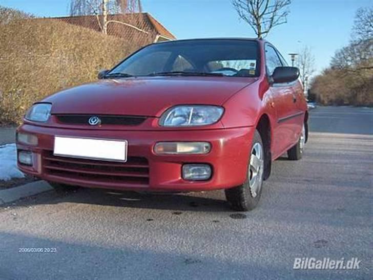 Mazda 323C Project Bil...SOLGT - Lånt billede af den forrige ejer... Der Var Engang =0) billede 2