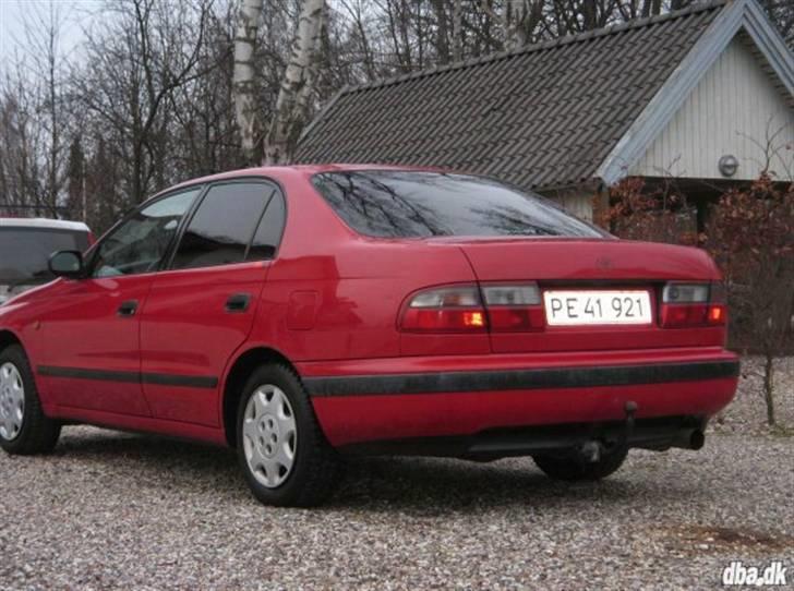 Toyota carina billede 1