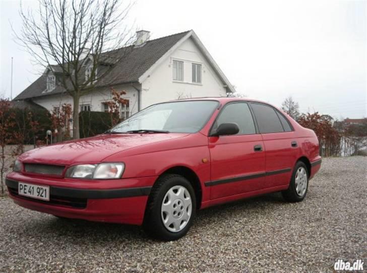 Toyota carina billede 3