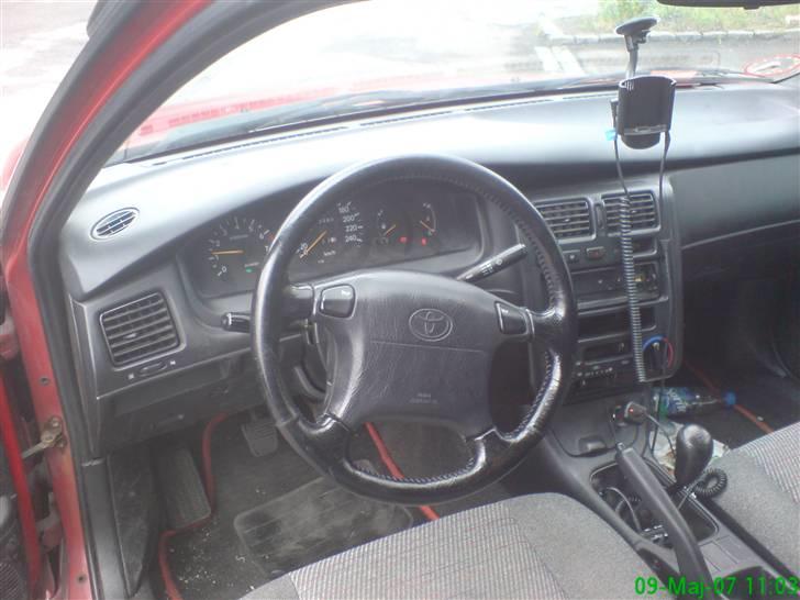 Toyota carina billede 8