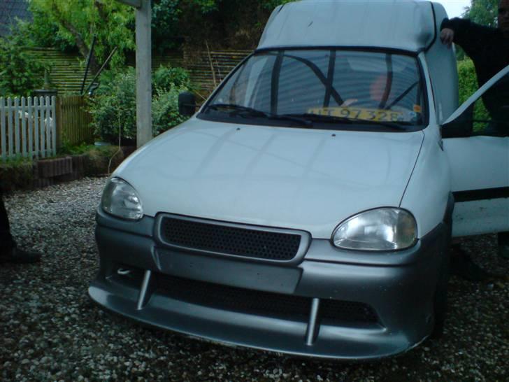 Opel corsa combus SOLGT - med den nye front!!!! billede 11