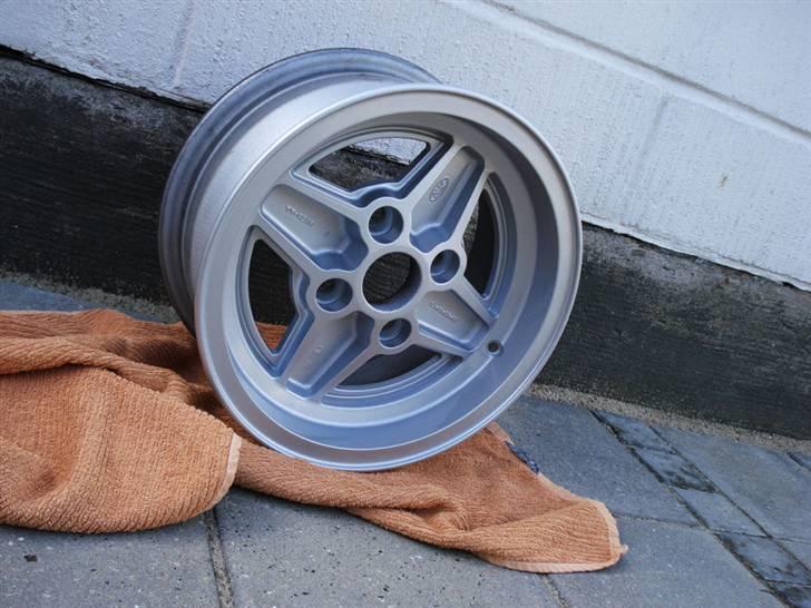 Ford Capri 2.3 S V6 - SOLGT - Originale RS alufælge efter restaurering billede 20