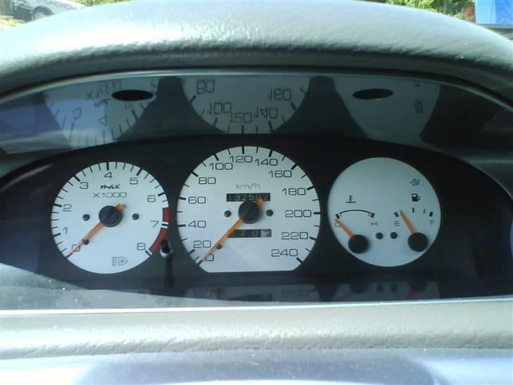 Mazda 626 1,8i GLX *SOLGT* billede 3