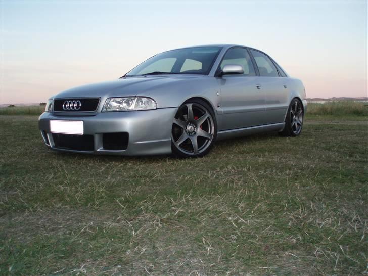 Audi A4 Turbo  SOLGT billede 1
