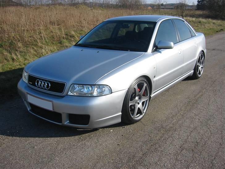 Audi A4 Turbo  SOLGT billede 2
