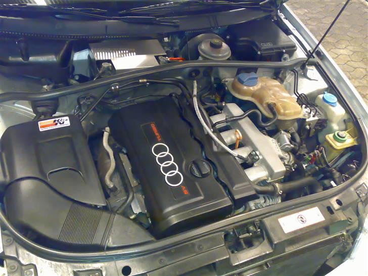 Audi A4 Turbo  SOLGT billede 8
