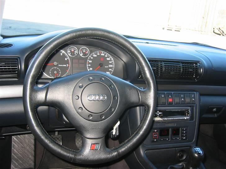 Audi A4 Turbo  SOLGT billede 11