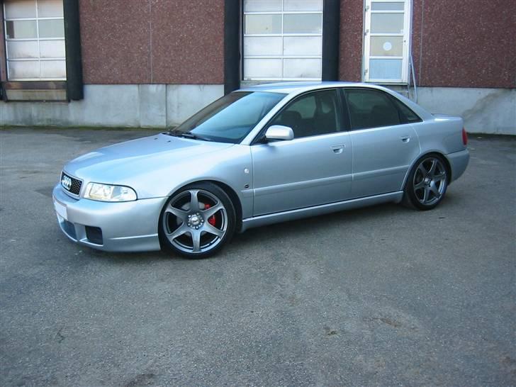 Audi A4 Turbo  SOLGT billede 17