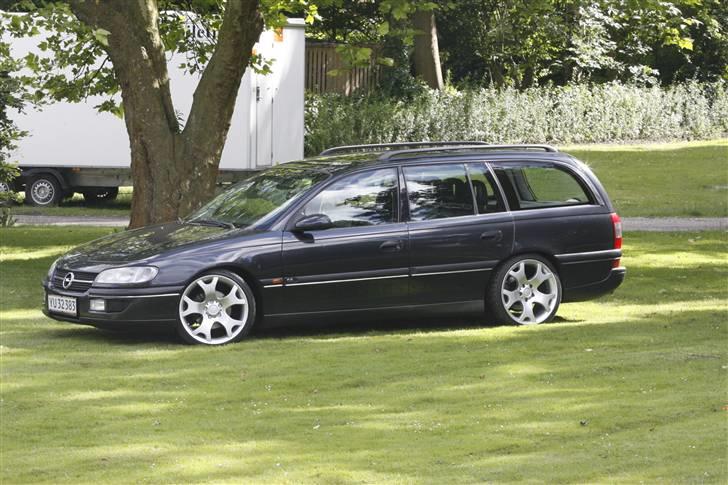 Opel Omega B 2,5 V6 solgt billede 2