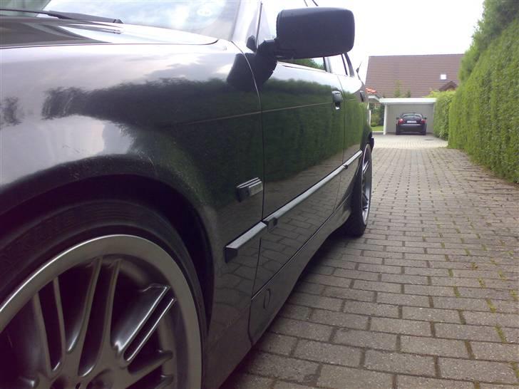 BMW 325 i 24v solgt billede 5