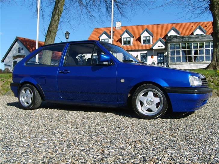 VW Polo Coupé -= SOLGT =- billede 1