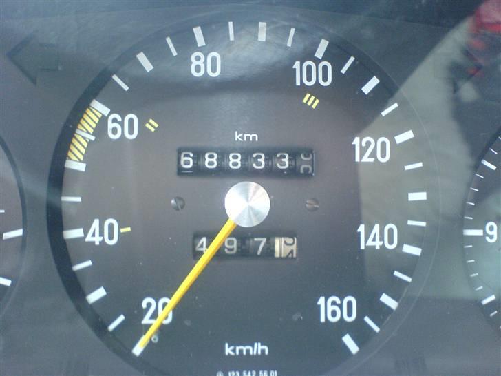 Mercedes Benz W123 240D  **1.200.000 km - 688.339 km den 11. Juni 2008 - den dag i dag i nærheden af 800.000 km billede 5