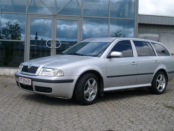 Skoda Octavia *SOLGT* billede 9