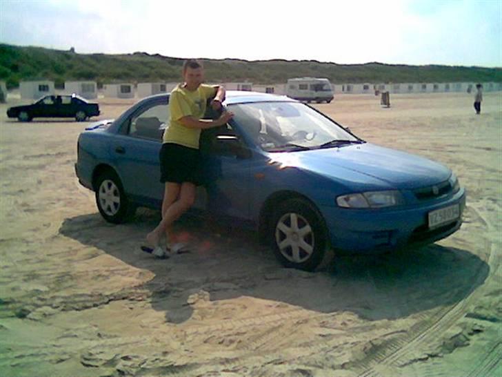 Mazda 323 sedan billede 5