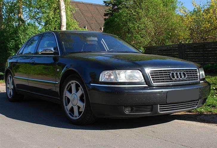 Audi A8  4,2 Quattro billede 3