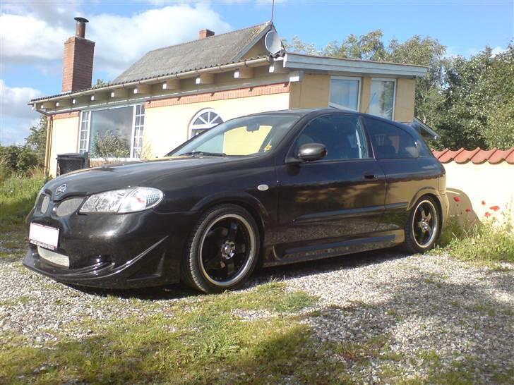 Nissan Almera - Så blev den sænket billede 1