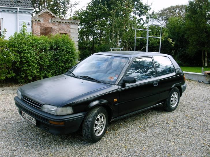 Toyota 1,3 XLi (SOLGT) billede 2