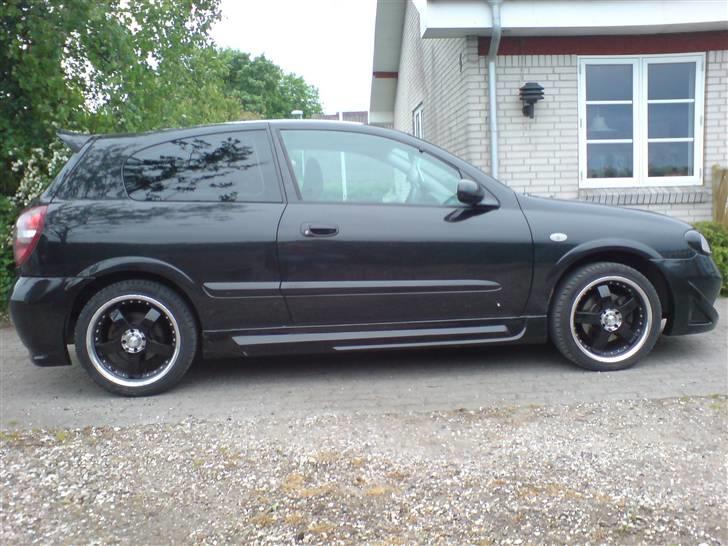 Nissan Almera - Før gevindundervognen kom på billede 5