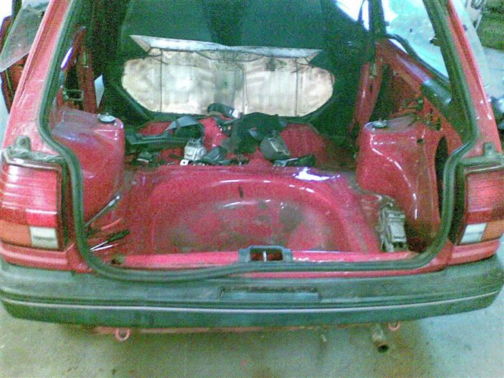 Toyota Starlet 1,3s solgt - Adskilt så rusten kan laves. billede 5