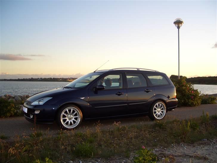 Ford Focus 1.6 Trend / SOLGT billede 3