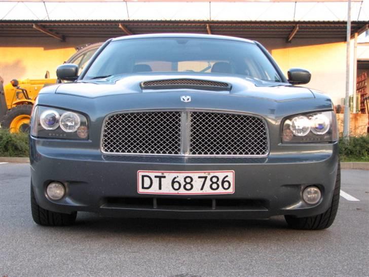 Dodge Charger  - angeleyes og nyt frontgitter samt ny motorhjelm  billede 7