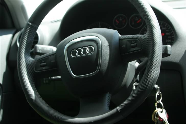 Audi A3 Sportback - Attraction - Nyt 3-Eget multifunktions-sportslæderrat billede 13