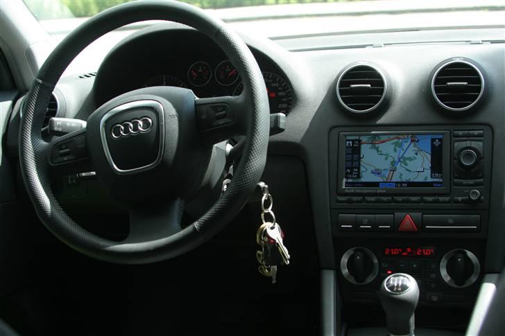 Audi A3 Sportback - Attraction - Nyt 3-Eget multifunktions-sportslæderrat, og Ny Audi RNS-E billede 14